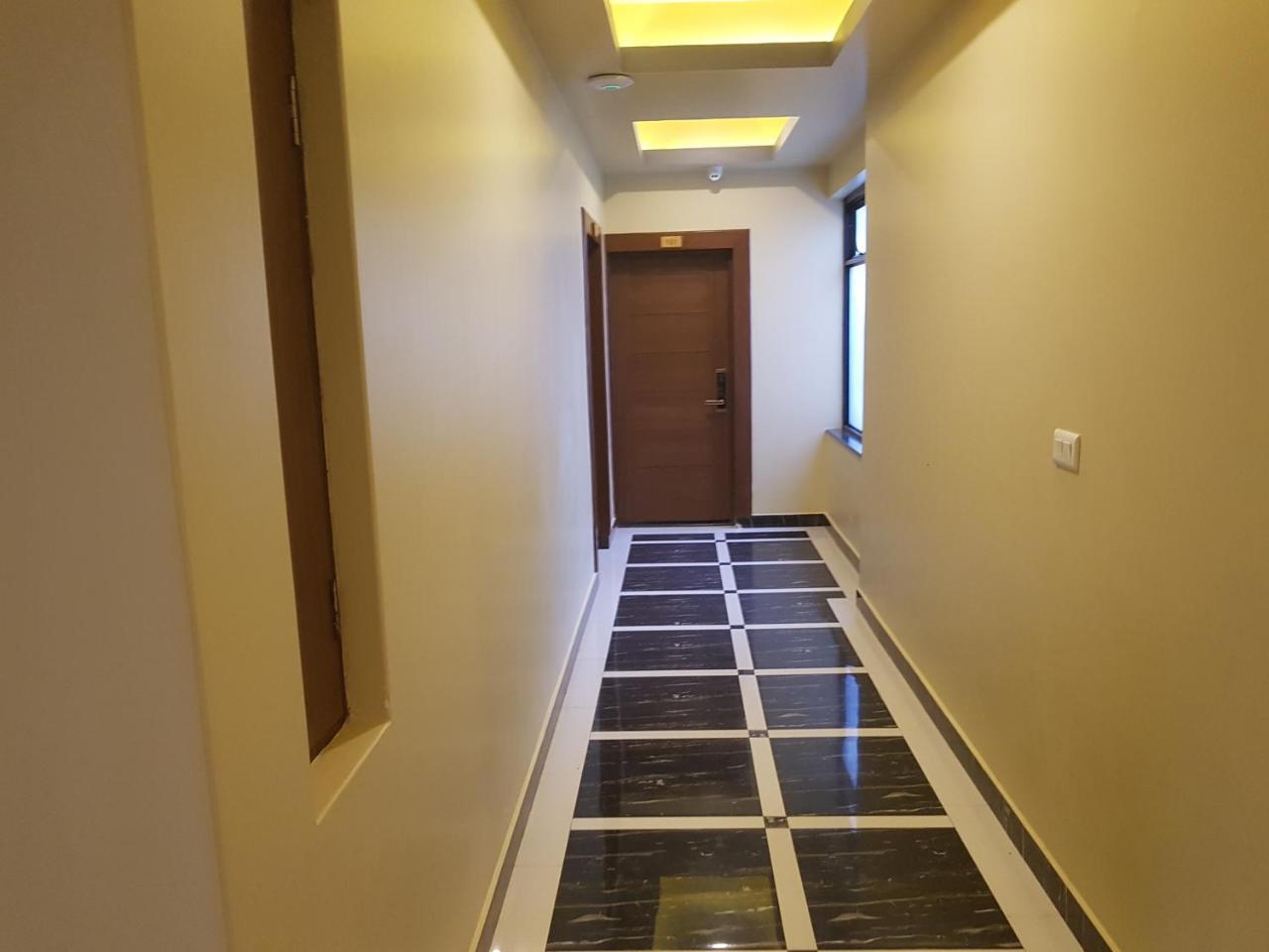 Om Gaura Hotel 포카라 외부 사진